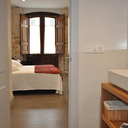 Hotel Emebed 3*