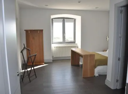 Emebed Hotell