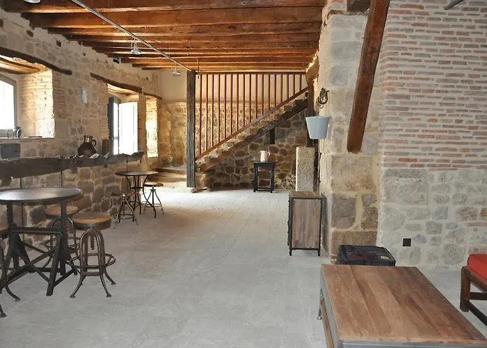 Emebed カストロヘリス